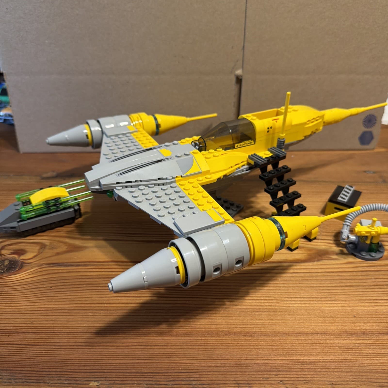 Listing photo for LEGO Star Wars: Naboo Starfighter (75092) Fighter 100% (No Figures/droidekas)