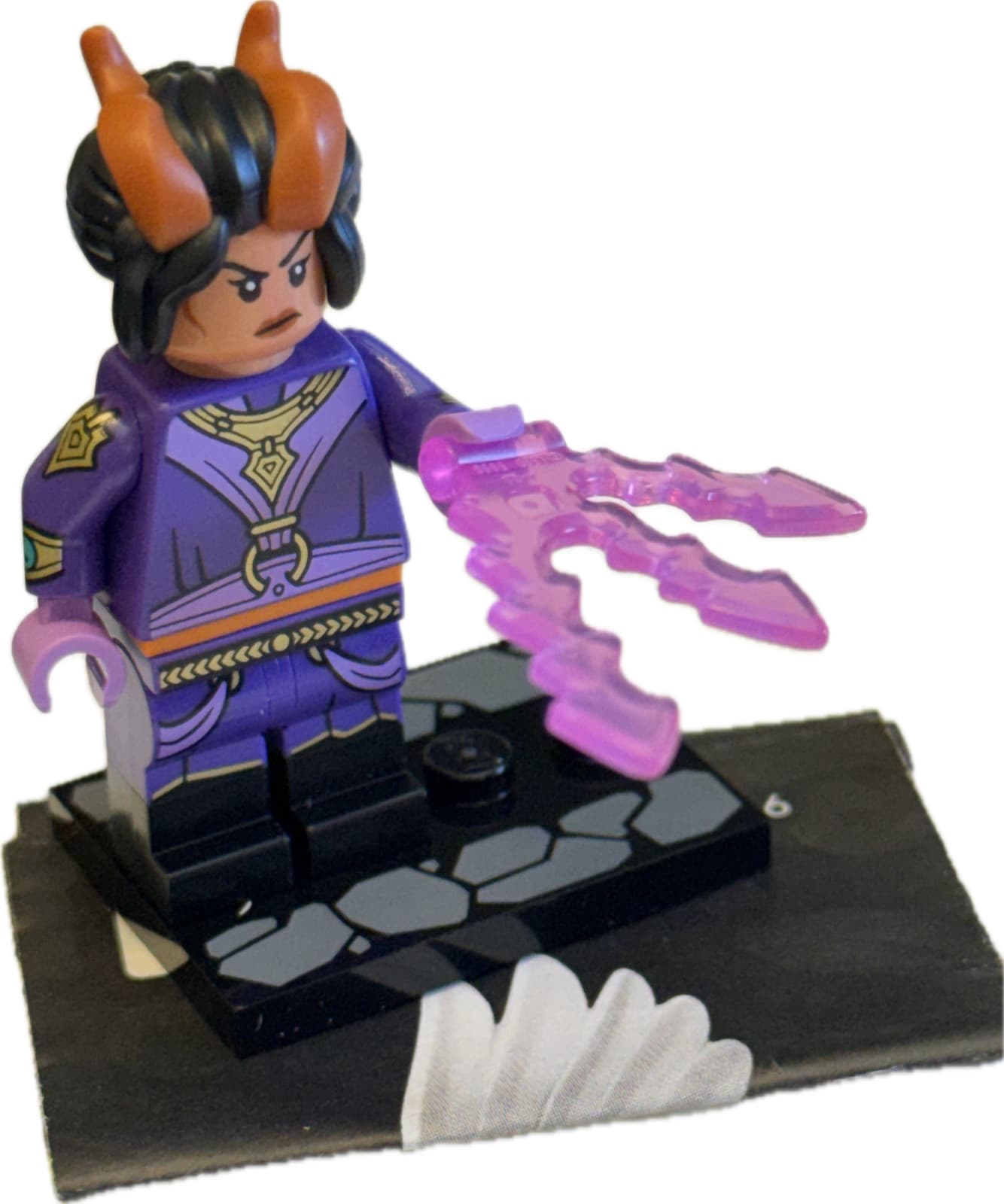 Listing photo for Lego Minifigure MINIFIG LEGO Collectible 71047 Dungeons & Dragons Tiefling