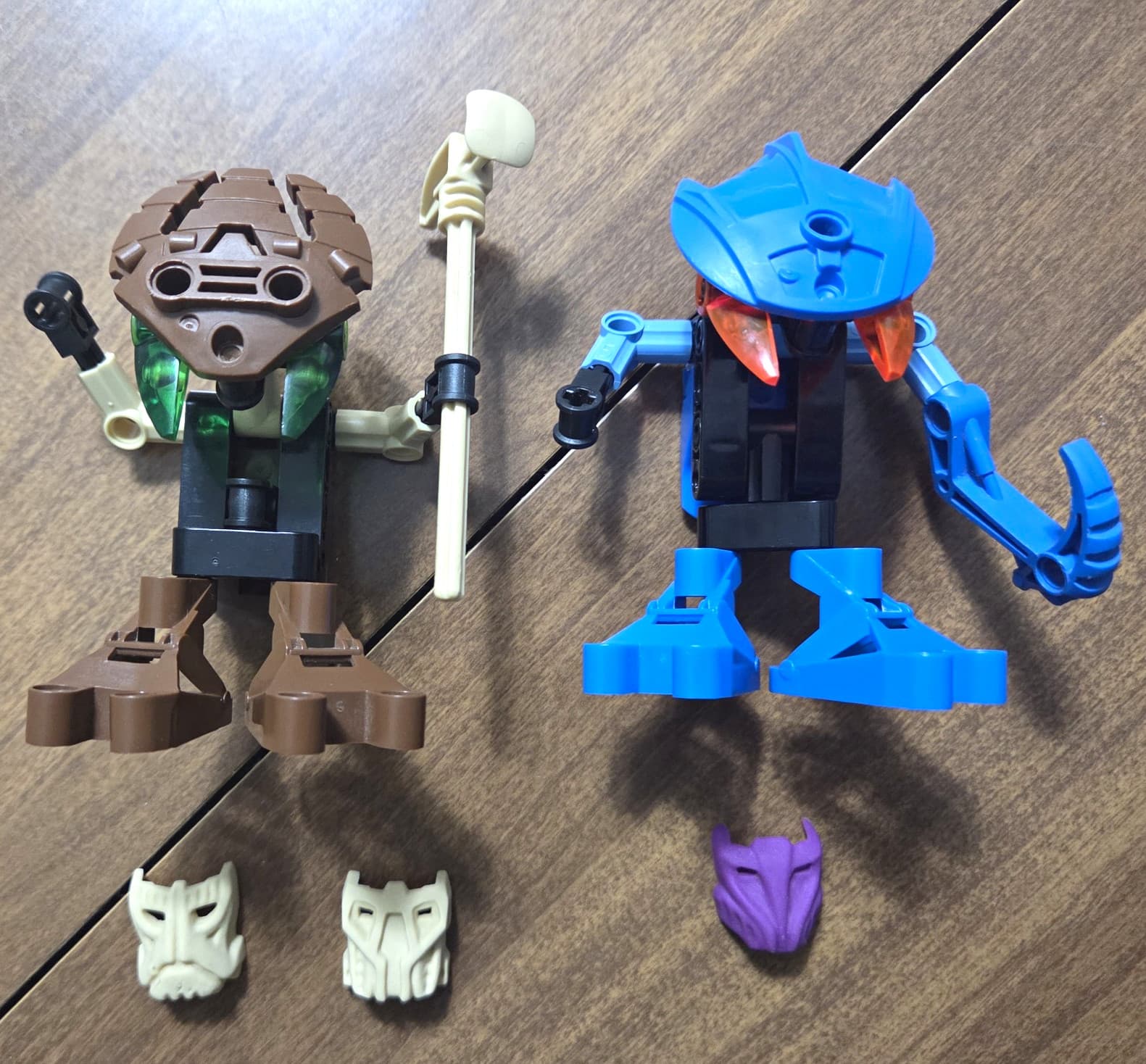 Listing photo for LEGO BIONICLE Bohrok: Pahrak Va 8553-1 & Gahlok Va 8550-1: Complete Extra Krana