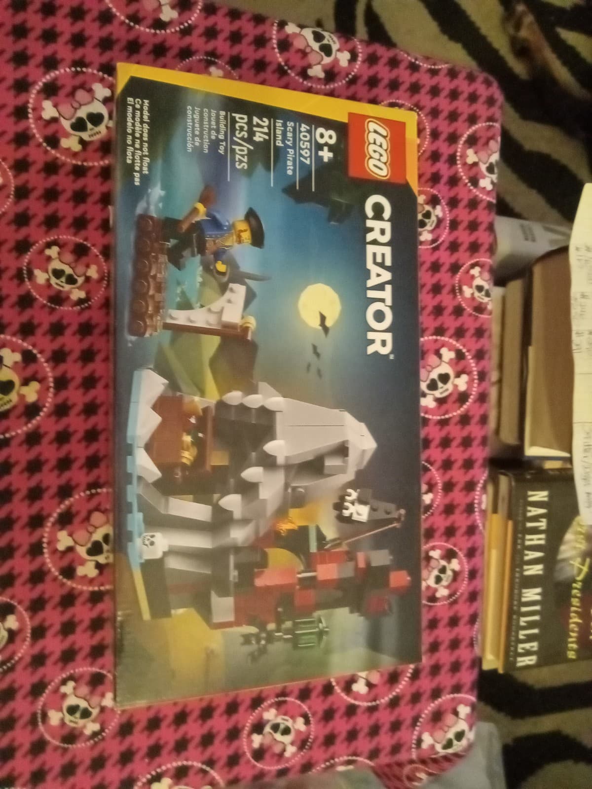 Listing photo for Lego 40597 Scary Pirate Island NEW AND SEALED