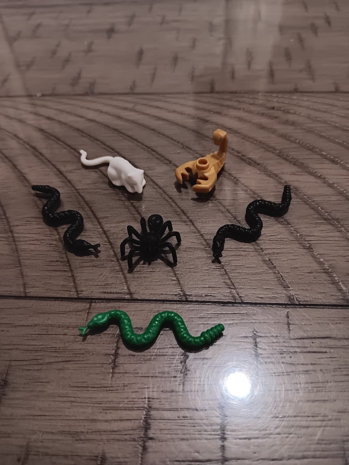Listing photo for SNAKES, SPIDER, SCORPION, & RAT ~ 6 LOT of LEGO'S!!!