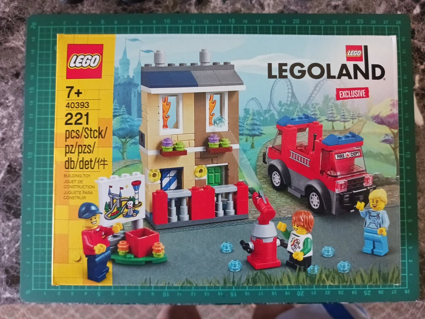 Listing photo for LEGO LEGOLAND: Fire Academy (40393)