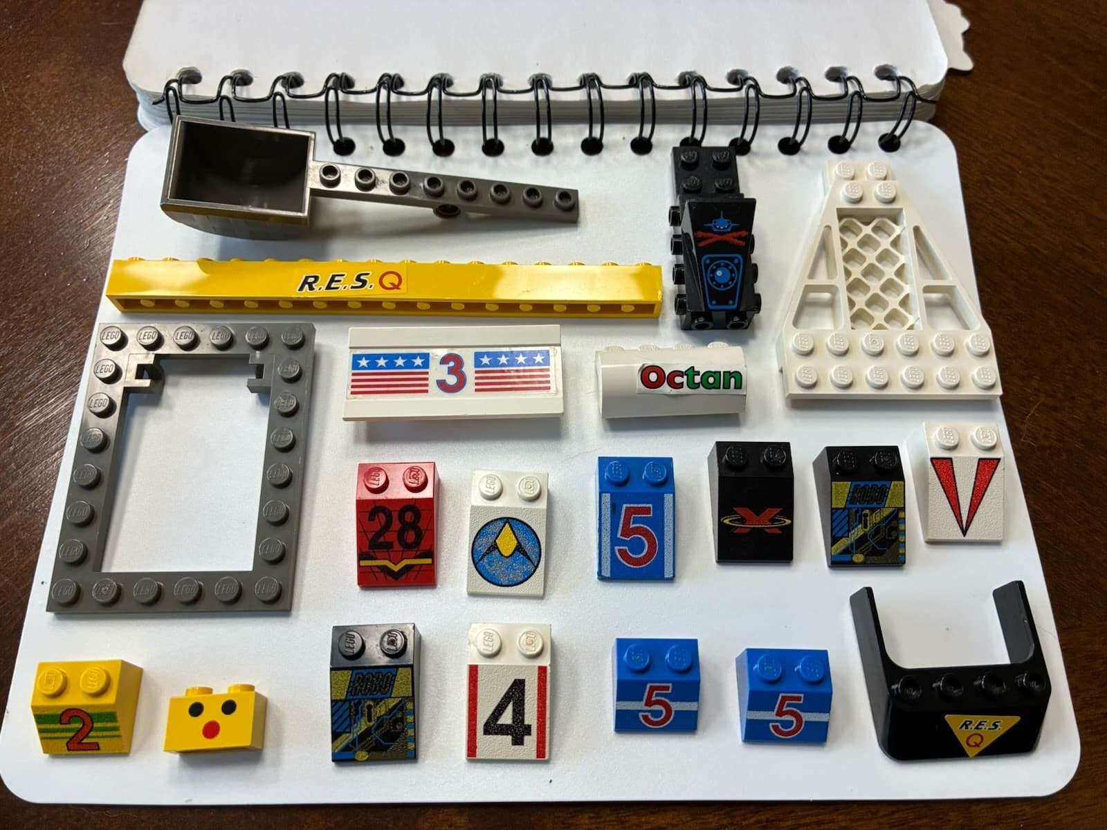 Listing photo for Miscellaneous Lego bundle