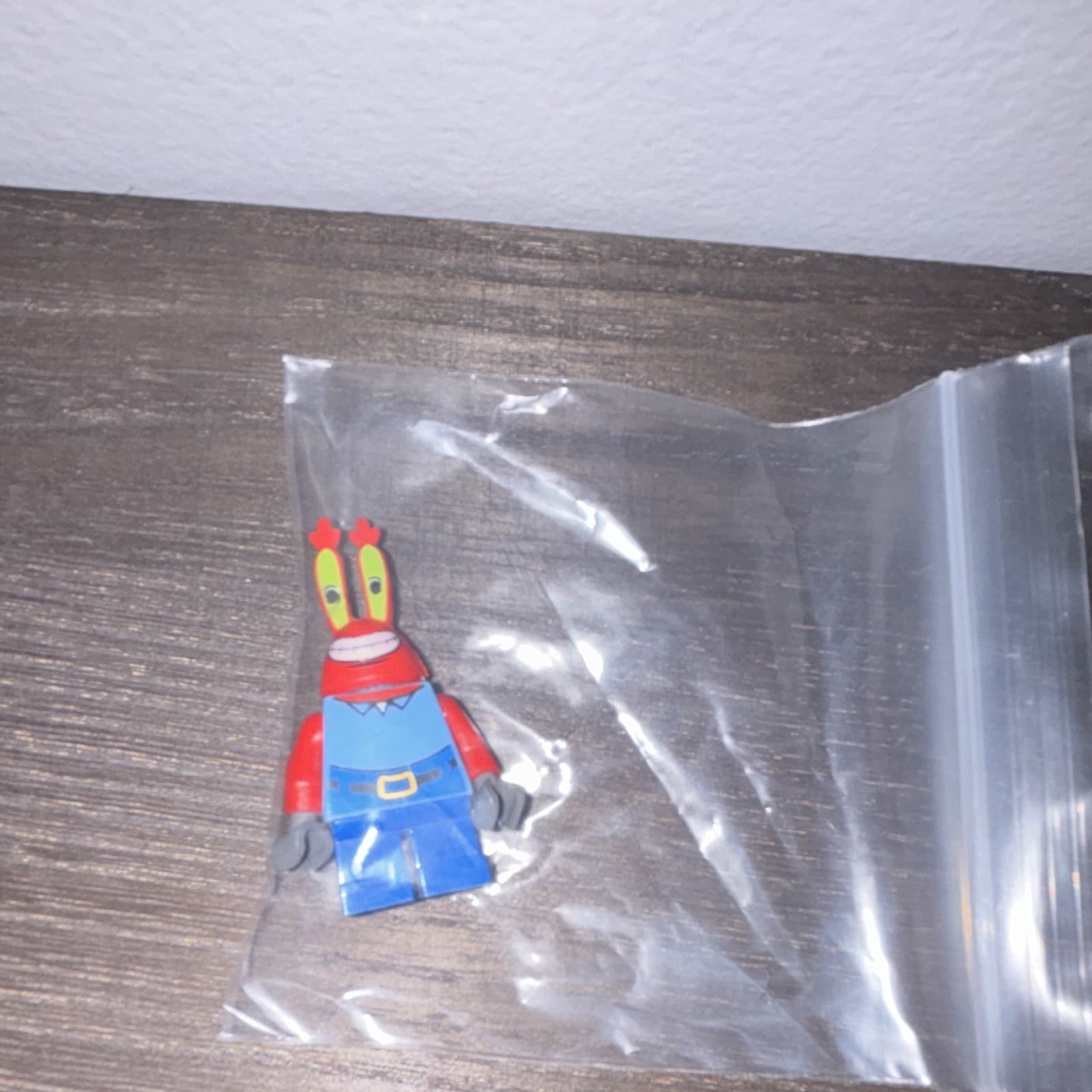 Listing photo for LEGO Mr. Krabs Minifigure SpongeBob SquarePants Theme Polybag