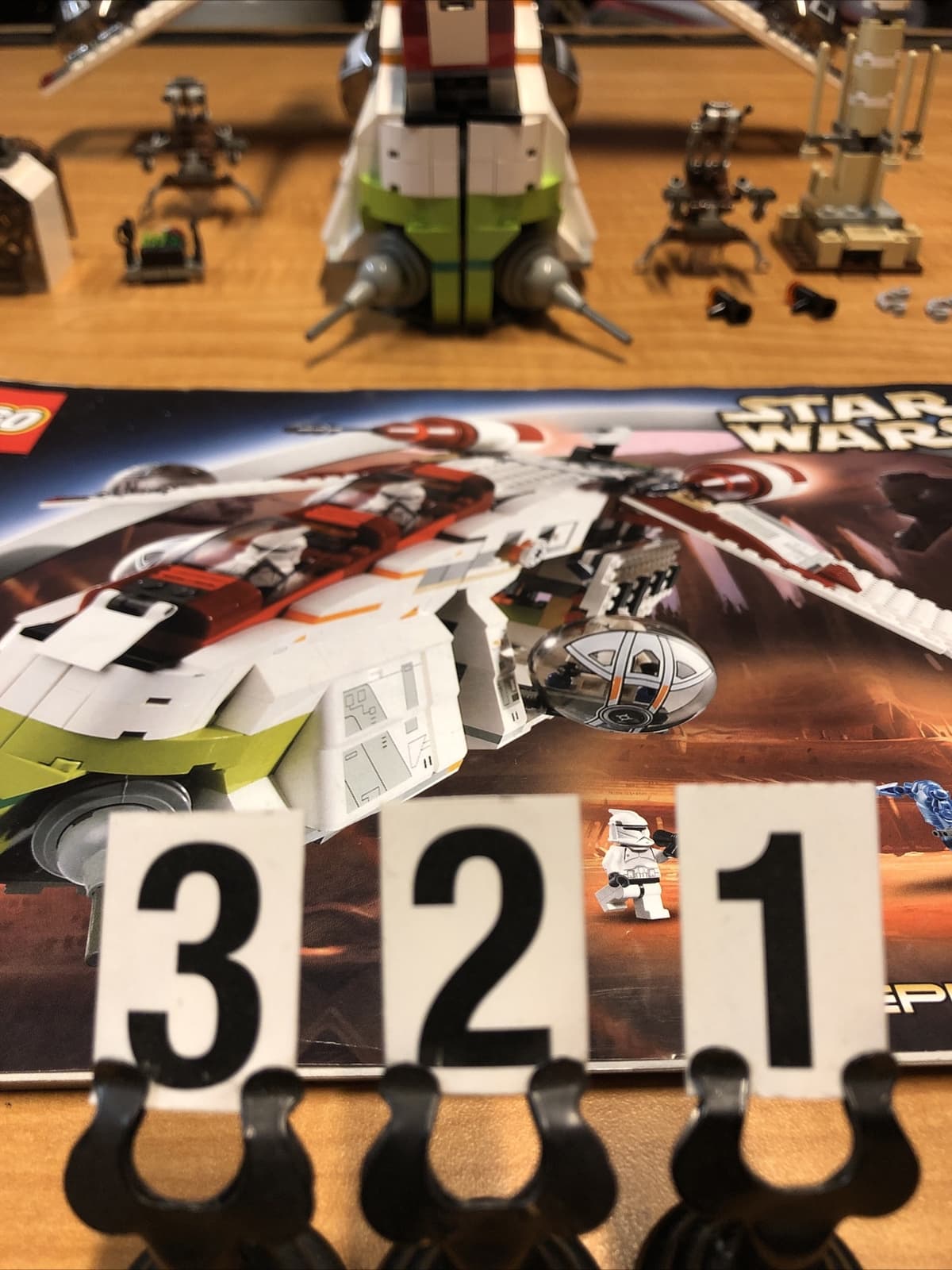 Listing photo for lego star wars republic gunship 7163