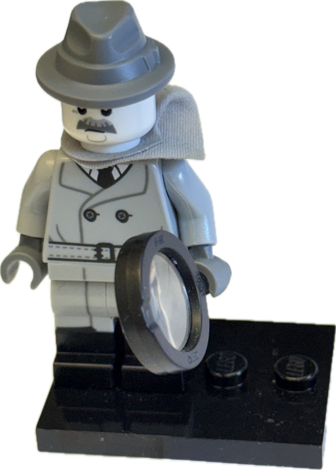 Listing photo for LEGO Series 25 Detective CMF Minifigure Red Herring