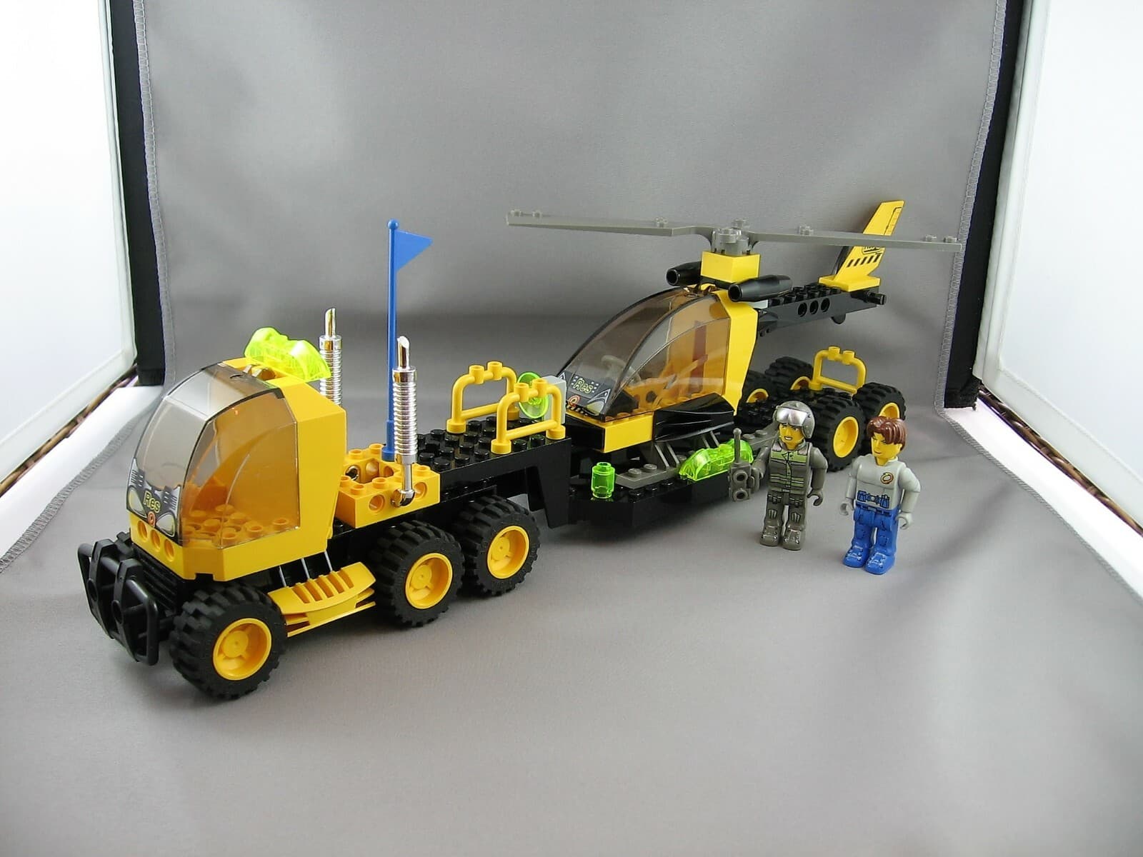 Listing photo for Lego set 4607 Res-Q Copter Transport – 63 Pieces – 2 Figures – Jack Stone