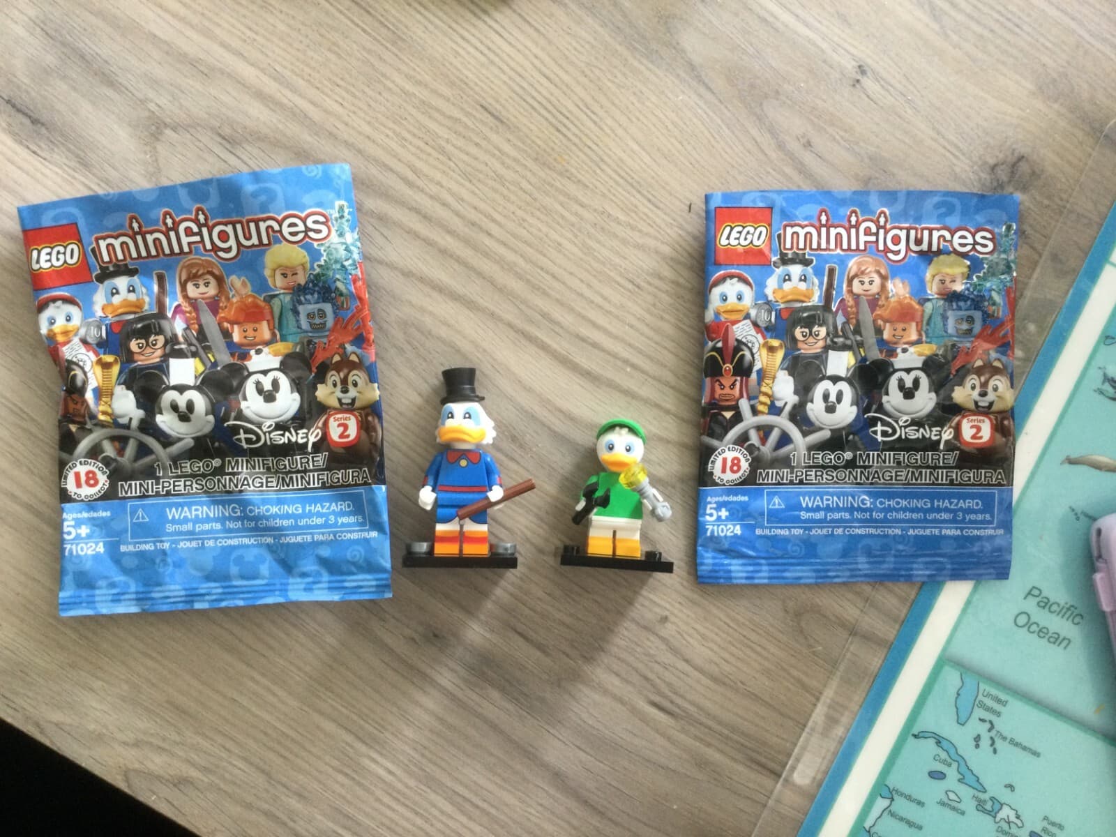 Listing photo for Lego DISNEY Scrooge & Louie McDuck minifigures