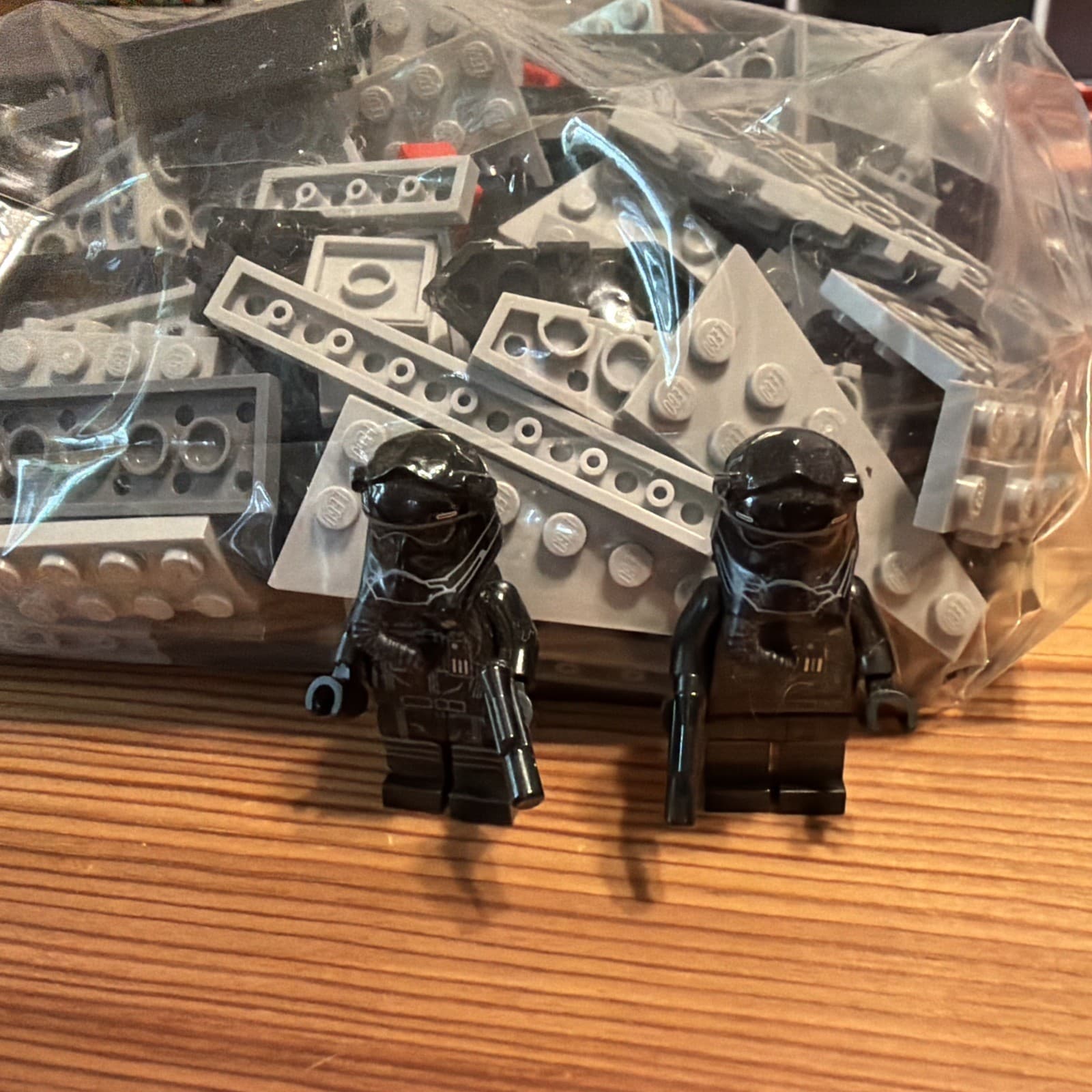 Listing photo for Lego Star Wars 75101 First Order Tie Fighter 2 tie pilots