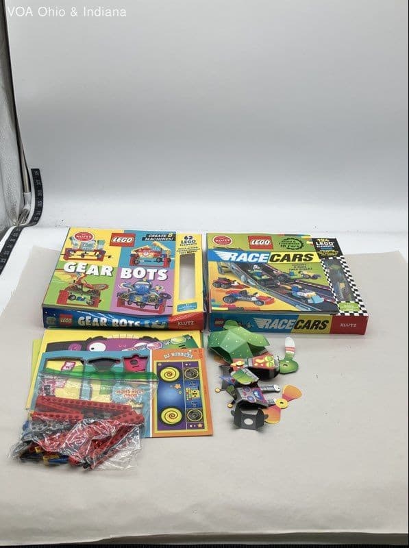 Listing photo for LEGO Klutz Building Set Lot Gear Bots & Race Cars 2 Books With Parts