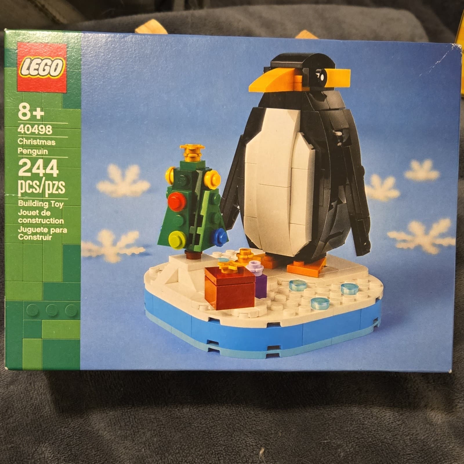 Listing photo for LEGO Christmas Penguin 40498 Complete Set, 244pcs, Brick Separator, Boxed