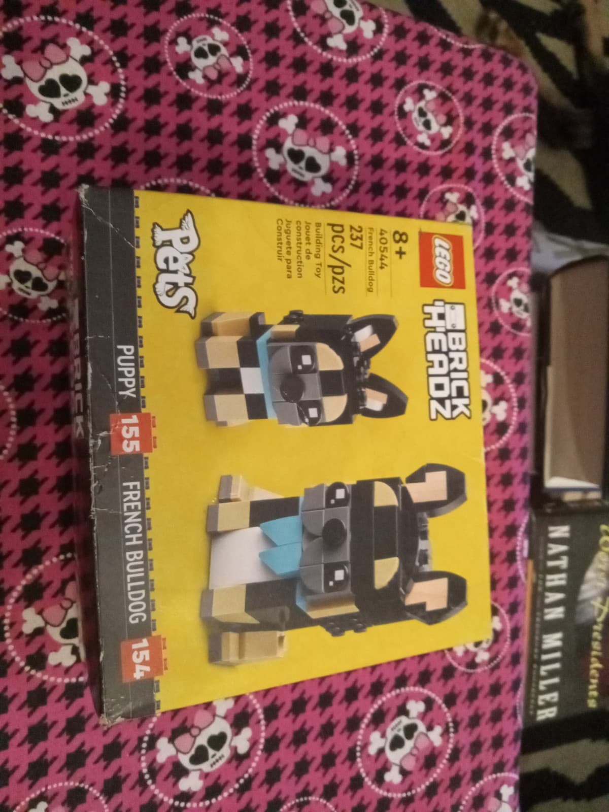 Listing photo for LEGO Iconic: French Bulldog (40544)