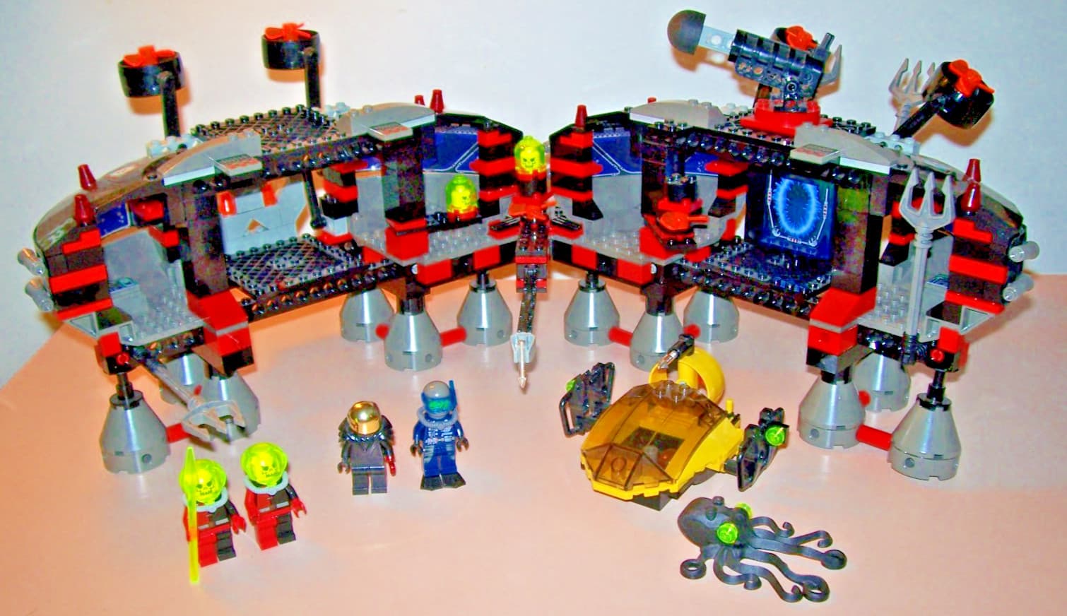 Listing photo for Lego Alpha Team Mission Deep Sea 4795 Ogel Underwater Base/AT Sub Near Complete