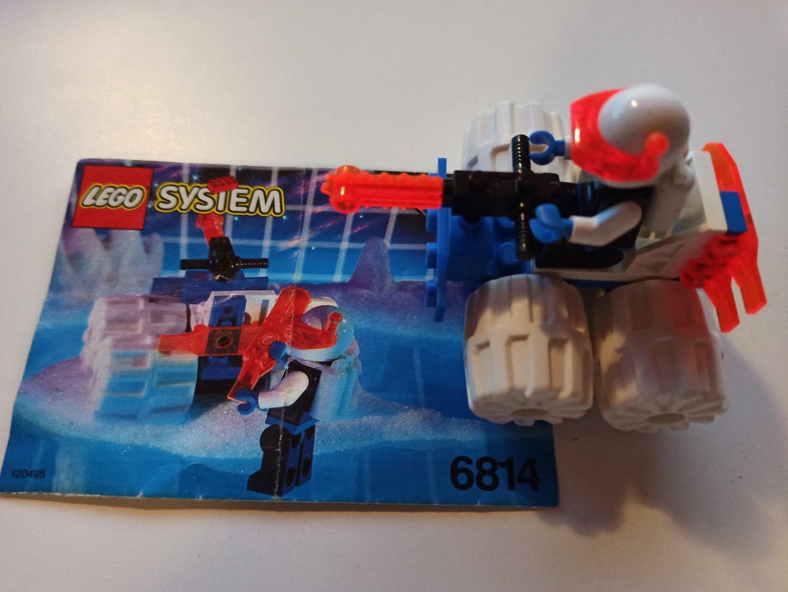 Listing photo for Lego Space 6814 Ice Tunnelator with instructions - VERY RARE, VALUABLE