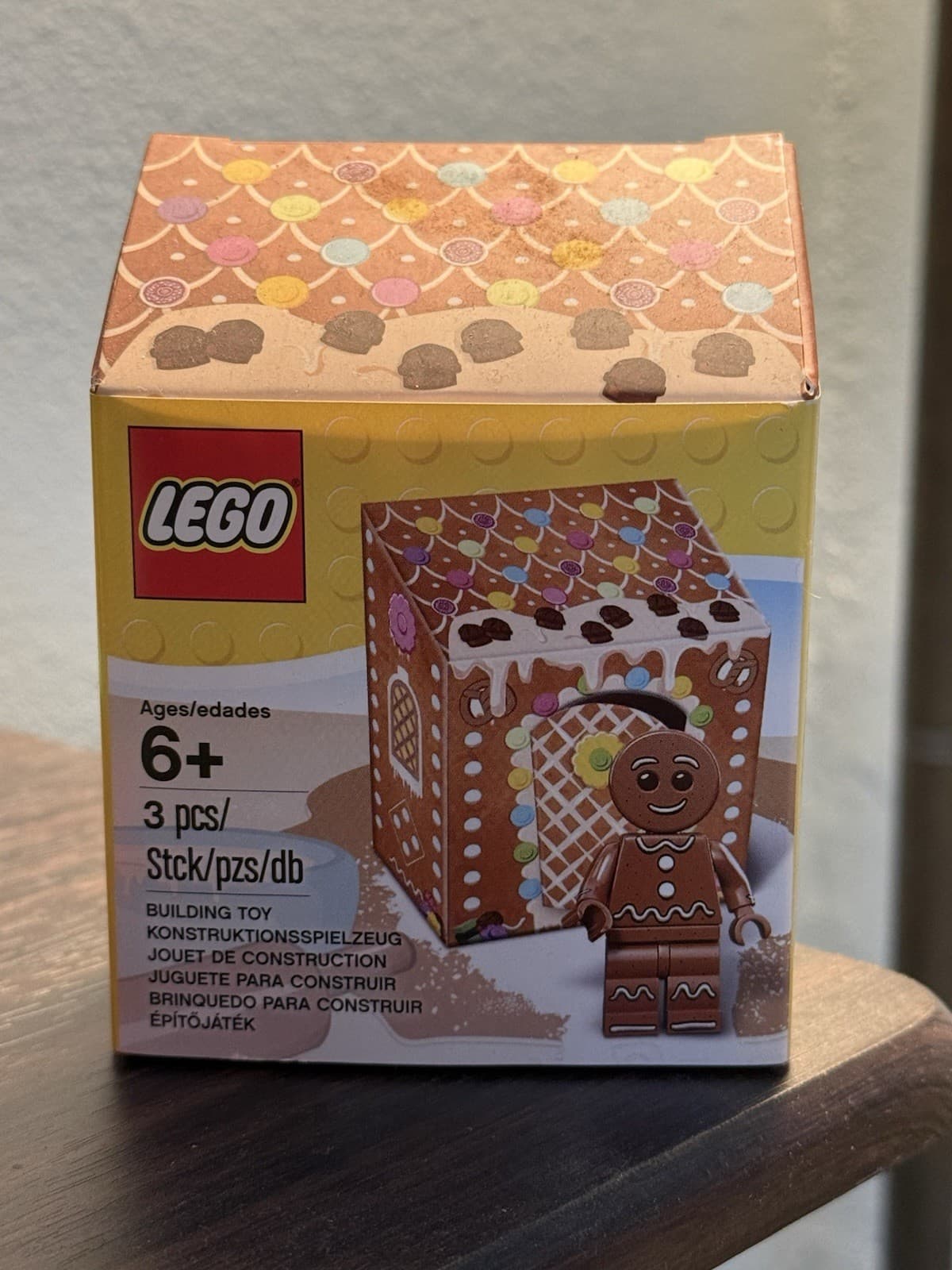 Listing photo for LEGO Seasonal: Gingerbread Man (5005156), New, Unopened Box