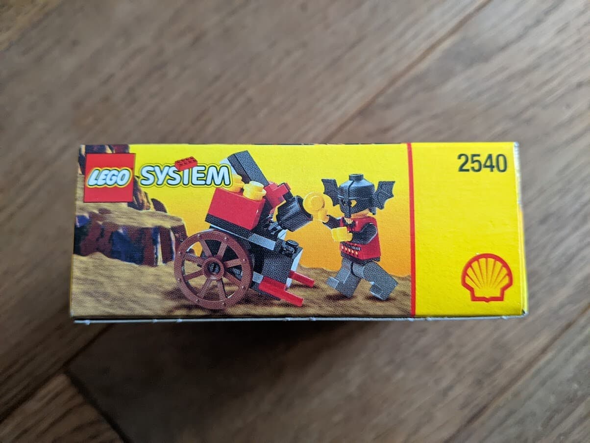 Listing photo for LEGO 2540 Fright Knights Catapult Cart- MISB, VERY RARE, VALUABLE (NEW,UNOPENED)
