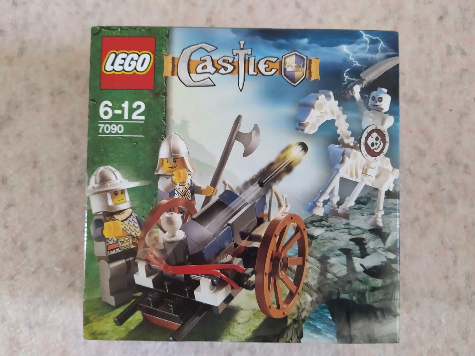 Listing photo for LEGO 7090 Crossbow Attack - MISB, VERY RARE, VALUABLE (NEW,UNOPENED)