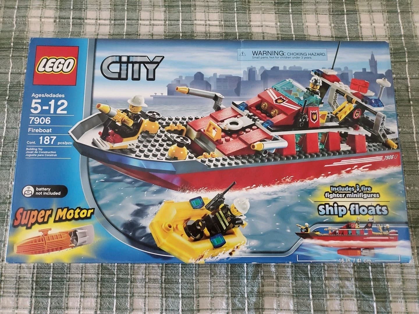 Listing photo for LEGO City 7906 Fireboat Motorized SEALED with Super Motor